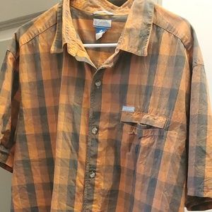 Columbia Mens XL short sleeve button down